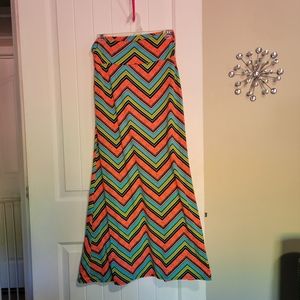 Long cute summer dress. Size large.